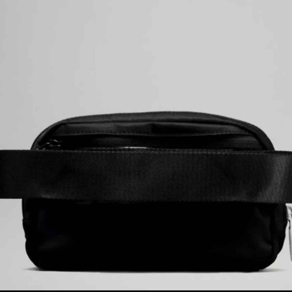 NWT LULULEMON BAG 1L - Picture 2 of 7
